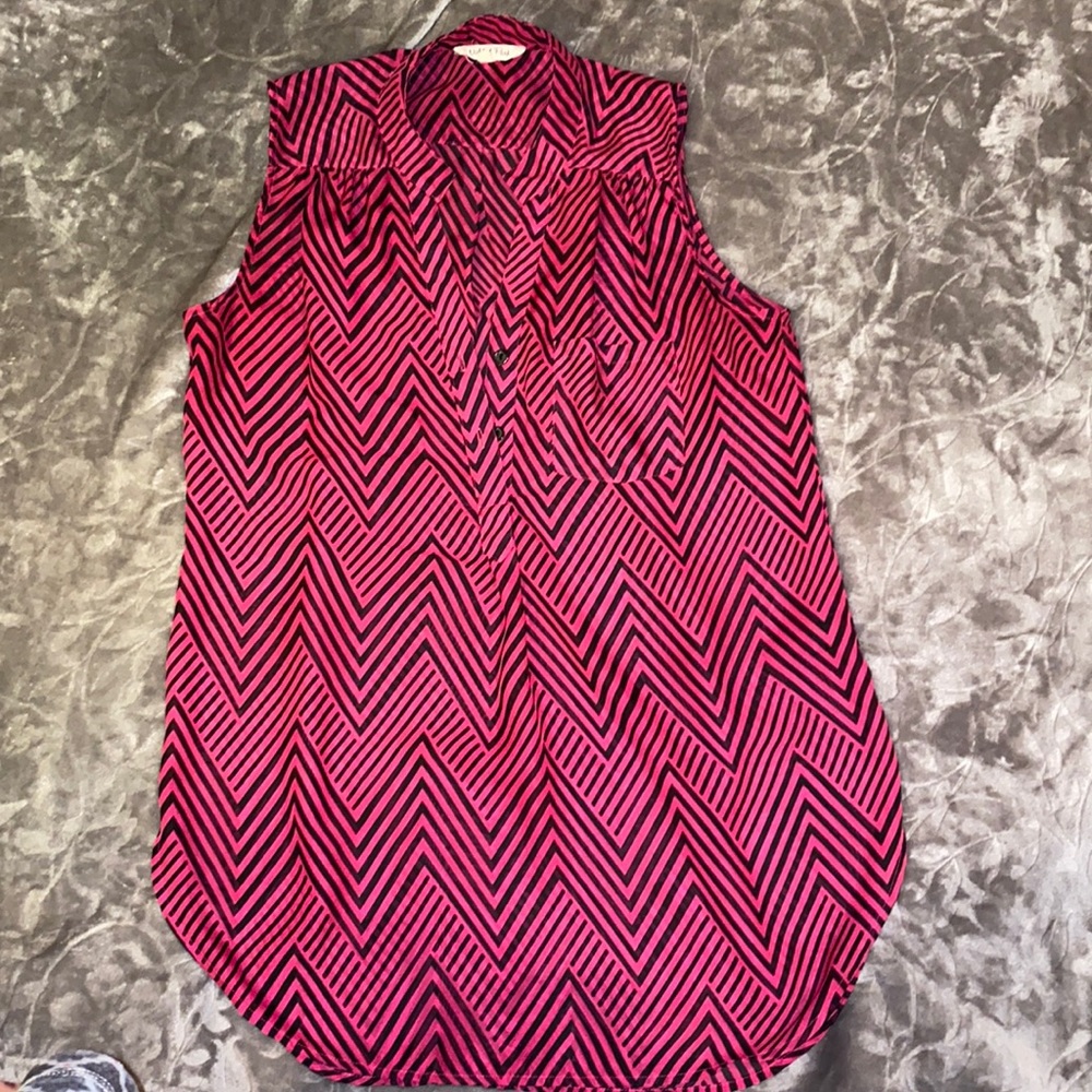 🎀Pink/black chevron blouse